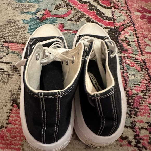 Black High-Top Platform Converse Sneakers - Picture 2 of 4